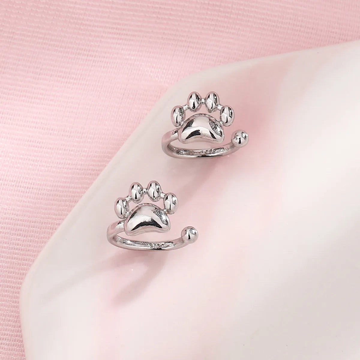 1 Piece Cute Paw Print Plating Copper Ear Cuffs