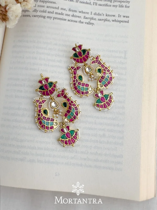 Elegant Chandelier Earrings-Multicolor Gold Plated Jadau Kundan Earrings - ME1114M