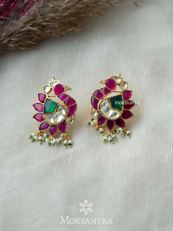 Freshwater Pearl Earrings-Multicolor Gold Plated Jadau Kundan Earrings - ME751MA