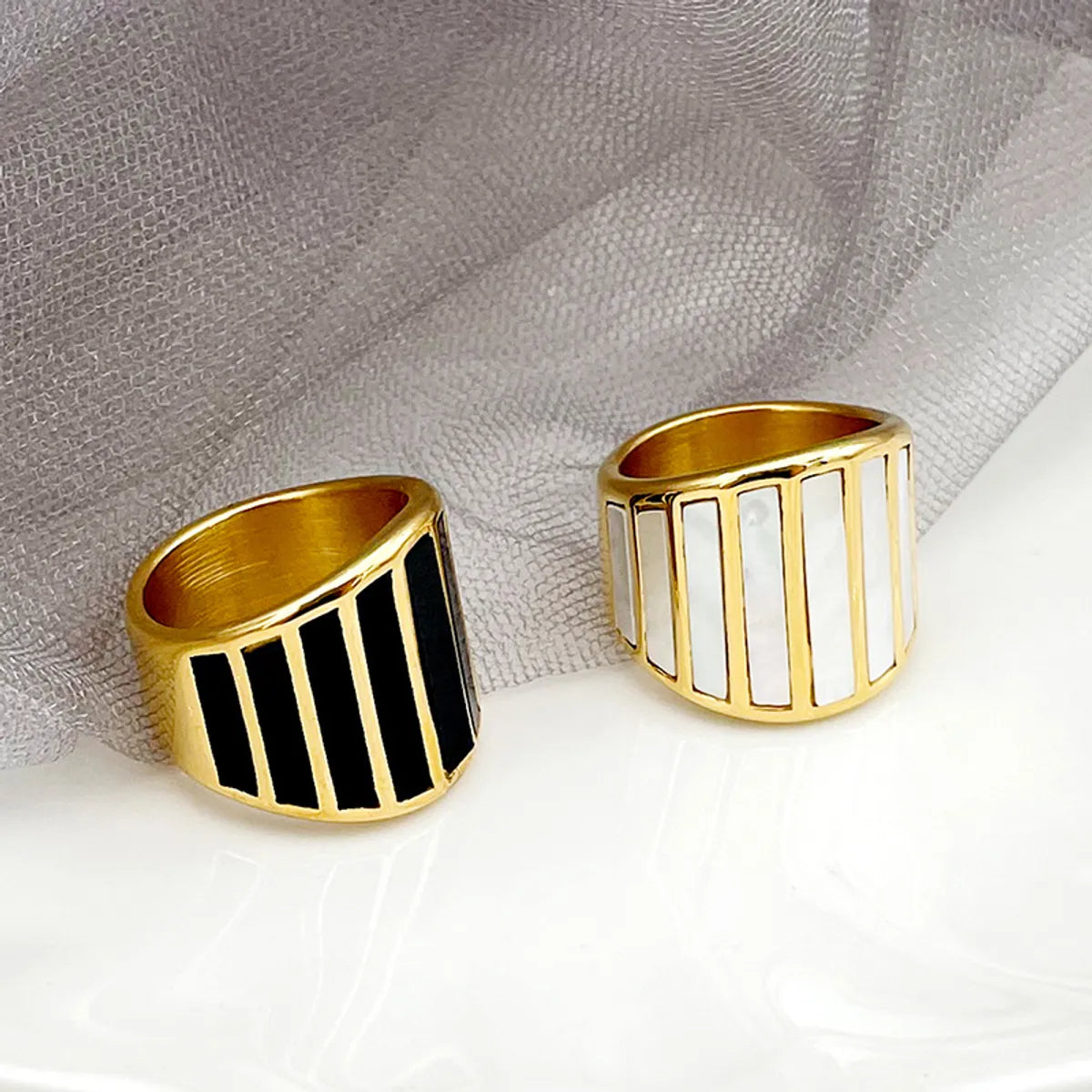 Wholesale Elegant Retro Simple Style Geometric Stainless Steel Plating Gold Plated Rings