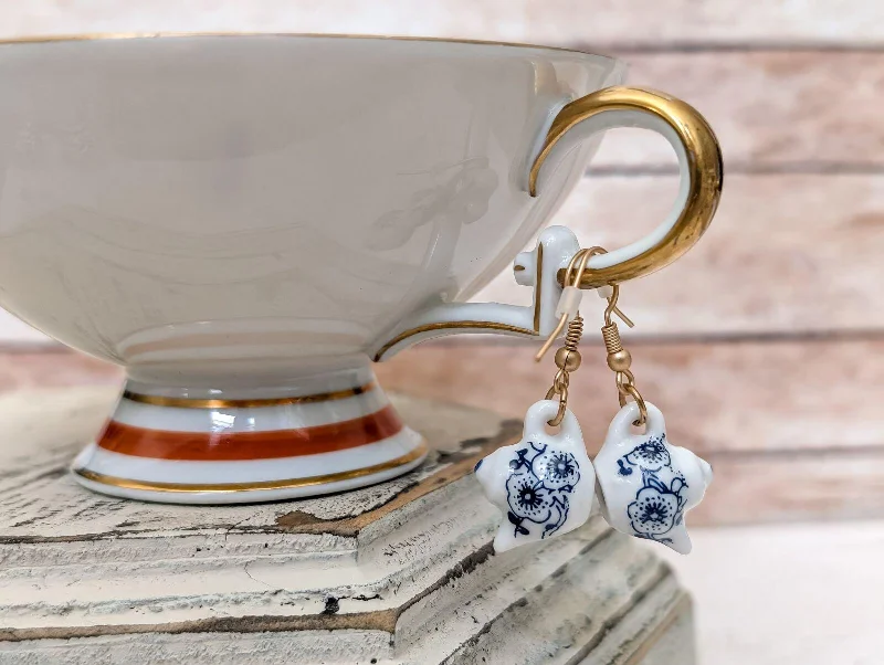 Stylish Hoop Earrings-Beautiful Dainty Teapot Earrings