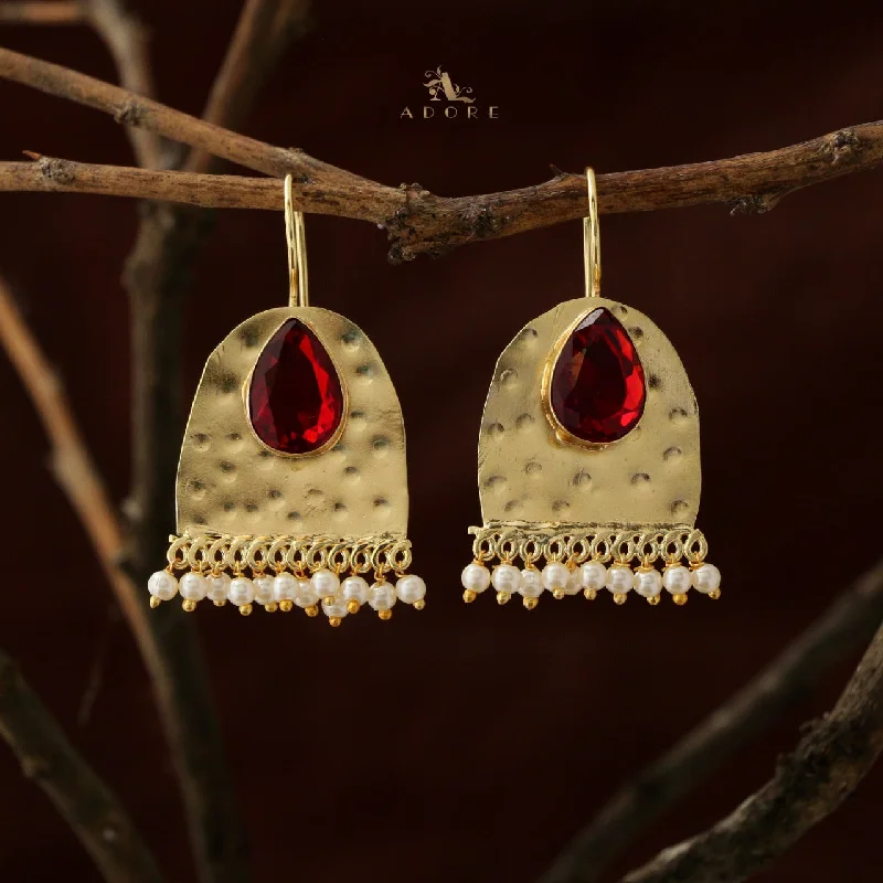 Modern Drop Earrings-Golden Frame Pearl Earrings