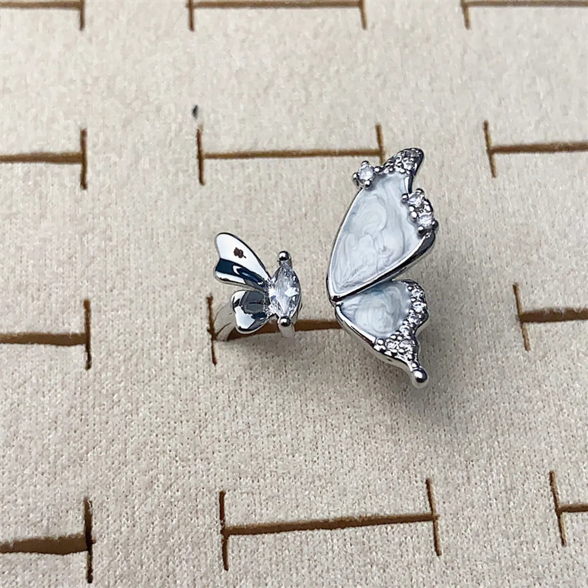 Jz0775 Zircon Butterfly Ring